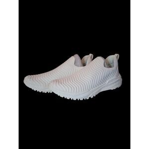 APL Techloom Traveler Ivory W/ Metallic Gold Logo Women's Size 7 New Athleisure